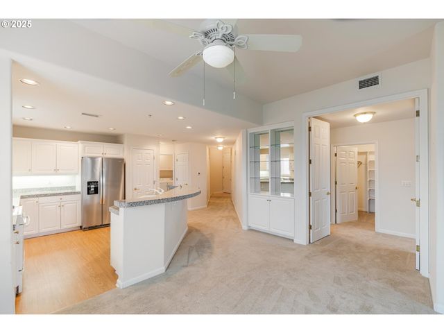 4884 Nw PROMENADE Ter 312 A, Portland, OR 97229