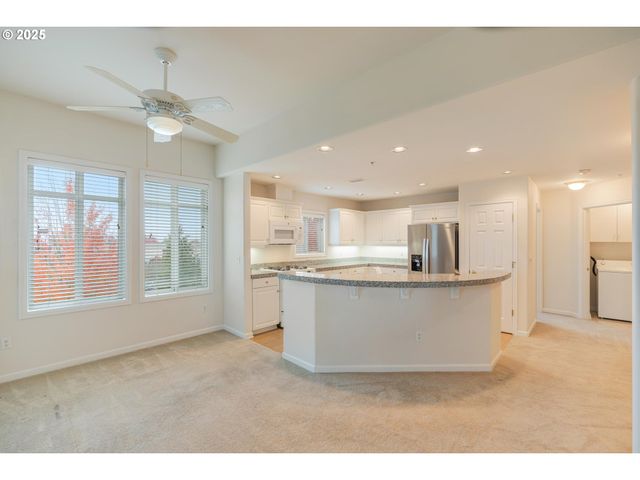 4884 Nw PROMENADE Ter 312 A, Portland, OR 97229