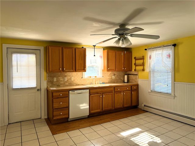 46 Mount Hope Avenue, Bristol, RI 02809