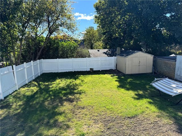 46 Mount Hope Avenue, Bristol, RI 02809