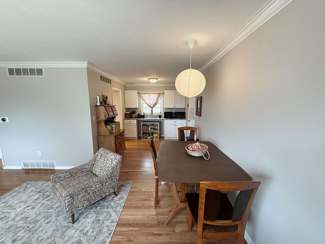 315 LOCH LN, Columbia, MO 65203