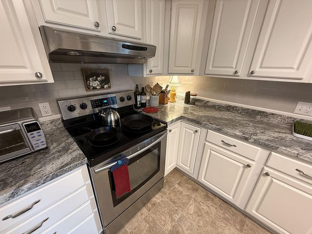 315 LOCH LN, Columbia, MO 65203