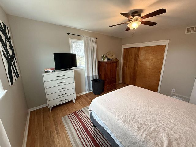 315 LOCH LN, Columbia, MO 65203