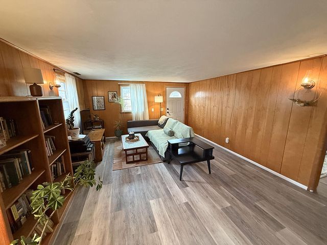 315 LOCH LN, Columbia, MO 65203