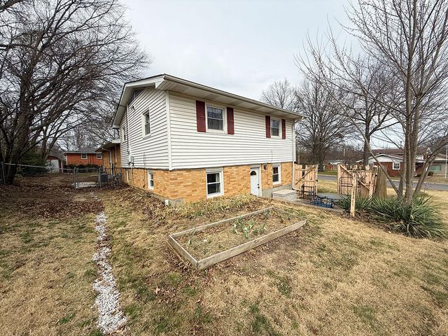 315 LOCH LN, Columbia, MO 65203