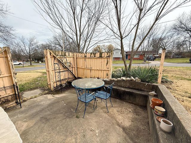 315 LOCH LN, Columbia, MO 65203