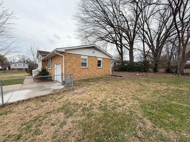 315 LOCH LN, Columbia, MO 65203