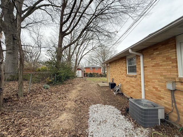 315 LOCH LN, Columbia, MO 65203