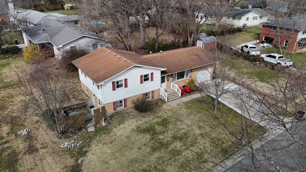 315 LOCH LN, Columbia, MO 65203