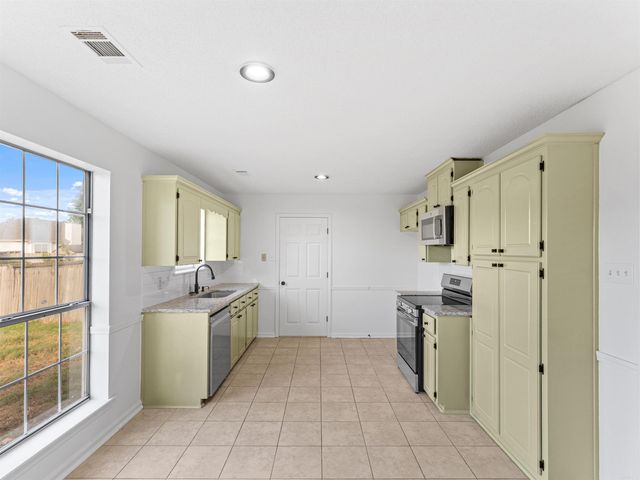 16 Reno Cv, Cabot, AR 72023