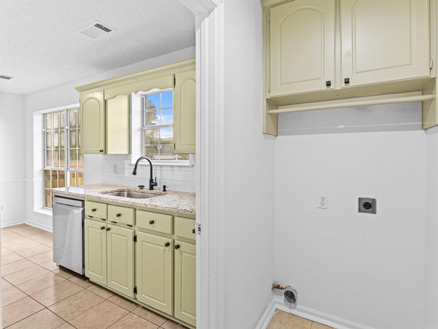 16 Reno Cv, Cabot, AR 72023