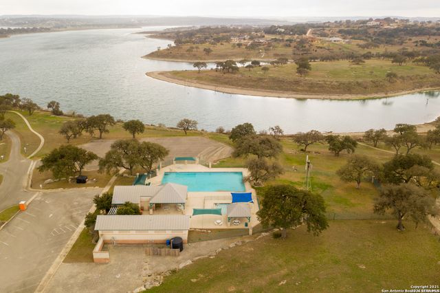 128 CONEFLOWER DR, Spring Branch, TX 78070