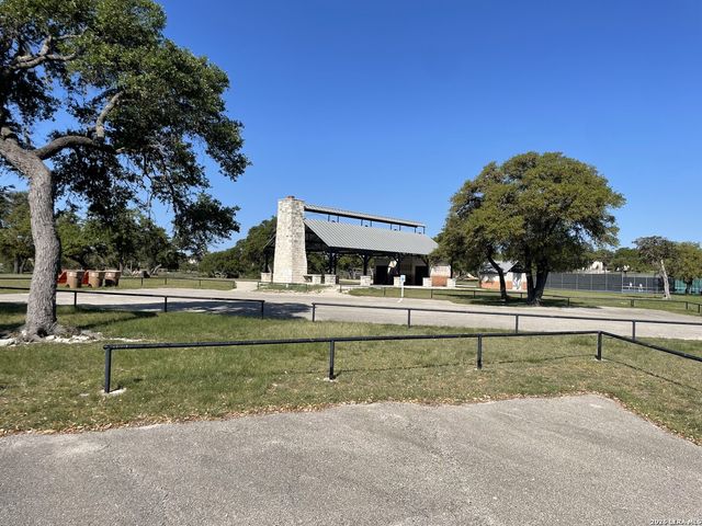 128 CONEFLOWER DR, Spring Branch, TX 78070