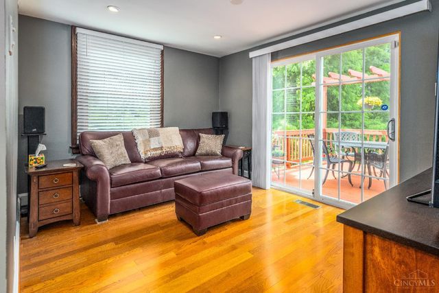 4040 Lansdowne Avenue, Deer Park, OH 45236