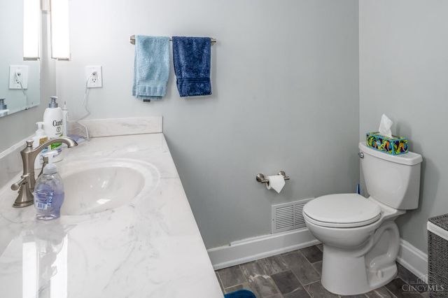 4040 Lansdowne Avenue, Deer Park, OH 45236