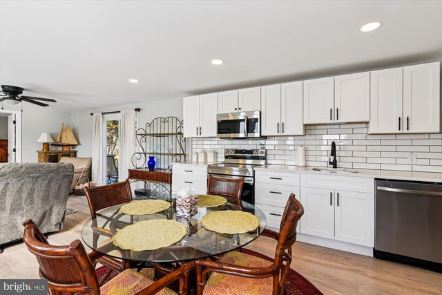 10 CARRIAGE LN, Rehoboth Beach, DE 19971