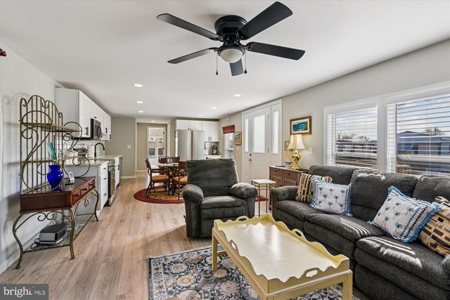 10 CARRIAGE LN, Rehoboth Beach, DE 19971