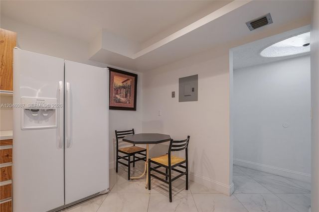 2401 S Ocean Drive 305, Hollywood, FL 33019
