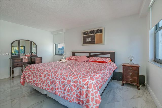 2401 S Ocean Drive 305, Hollywood, FL 33019