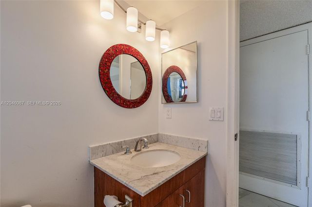 2401 S Ocean Drive 305, Hollywood, FL 33019