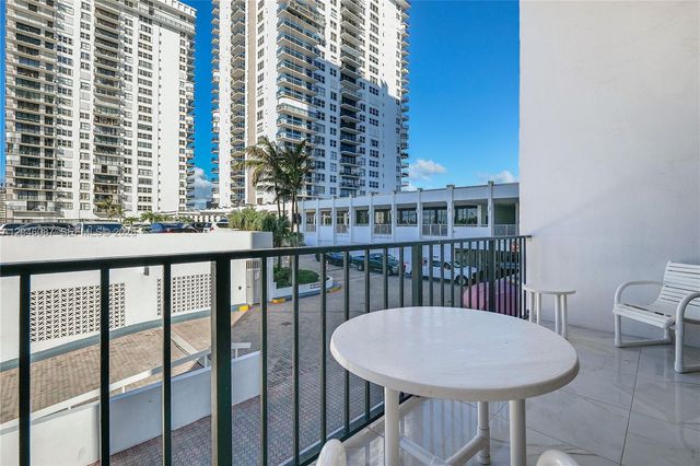 2401 S Ocean Drive 305, Hollywood, FL 33019