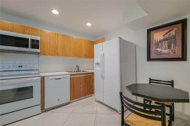 2401 S Ocean Drive 305, Hollywood, FL 33019