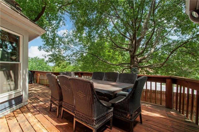 4401 NE Hoit Drive, Lee's Summit, MO 64064