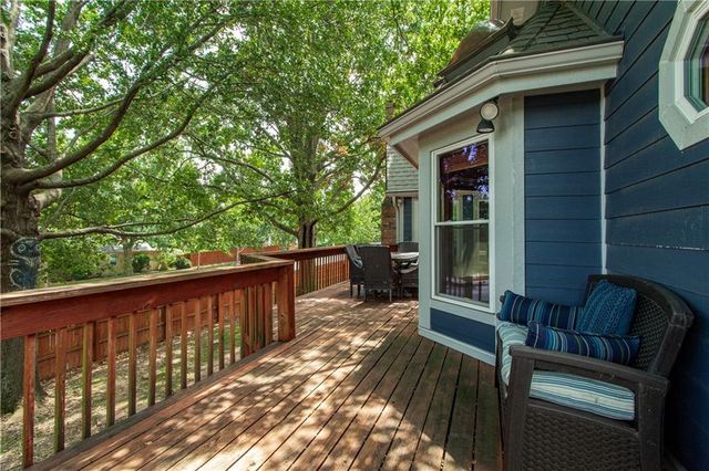 4401 NE Hoit Drive, Lee's Summit, MO 64064