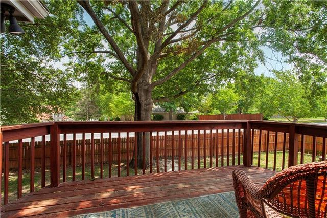 4401 NE Hoit Drive, Lee's Summit, MO 64064