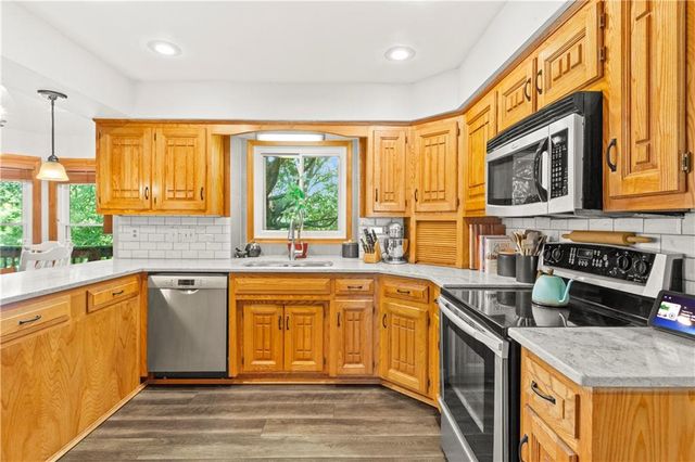 4401 NE Hoit Drive, Lee's Summit, MO 64064