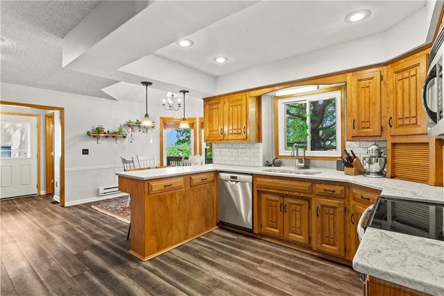 4401 NE Hoit Drive, Lee's Summit, MO 64064