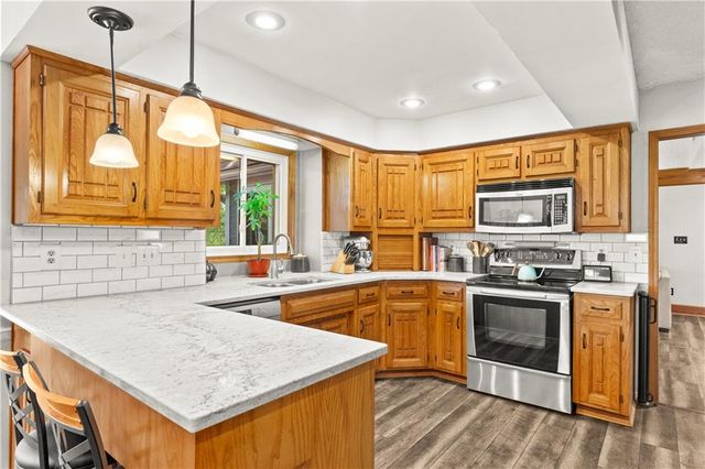 4401 NE Hoit Drive, Lee's Summit, MO 64064