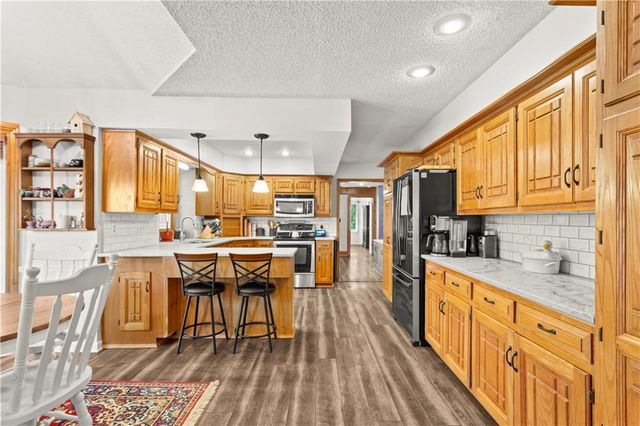 4401 NE Hoit Drive, Lee's Summit, MO 64064