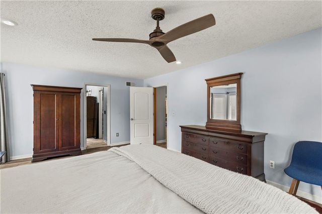 4401 NE Hoit Drive, Lee's Summit, MO 64064