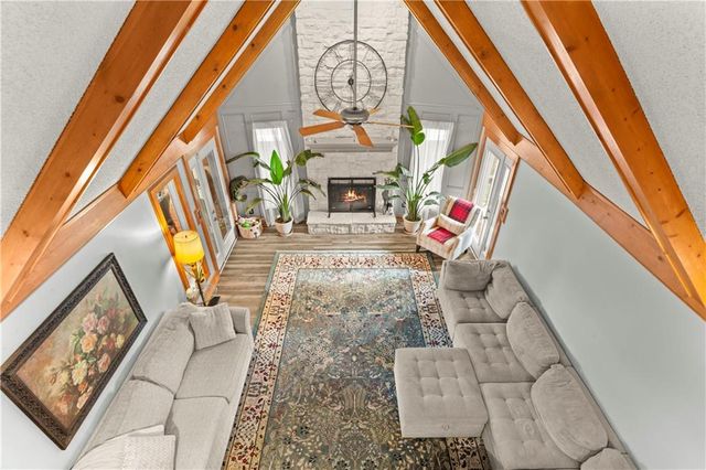 4401 NE Hoit Drive, Lee's Summit, MO 64064