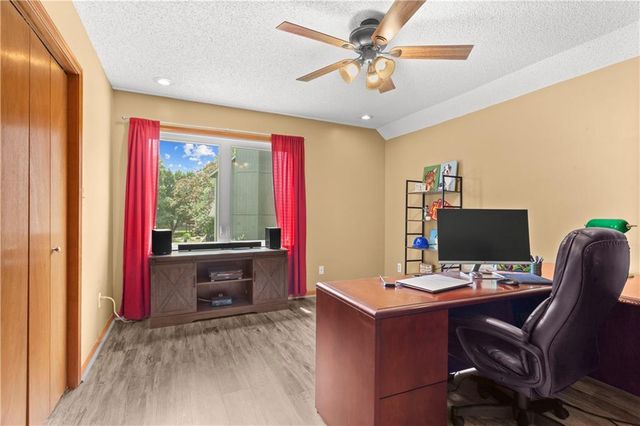 4401 NE Hoit Drive, Lee's Summit, MO 64064