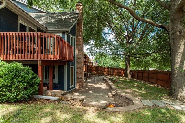 4401 NE Hoit Drive, Lee's Summit, MO 64064