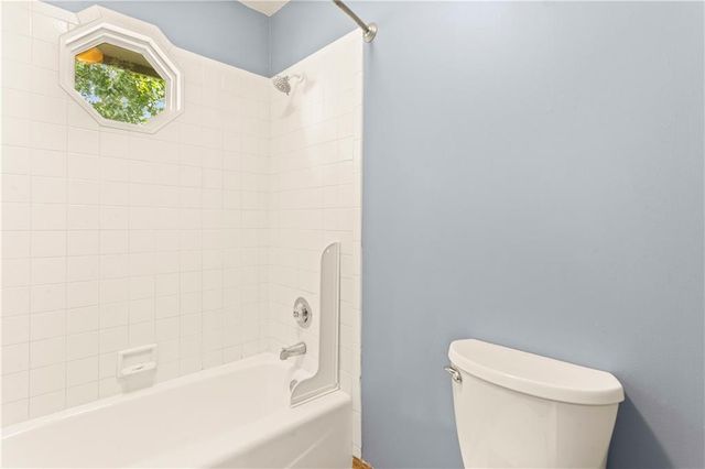 4401 NE Hoit Drive, Lee's Summit, MO 64064