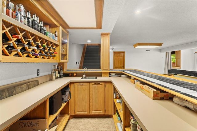 4401 NE Hoit Drive, Lee's Summit, MO 64064