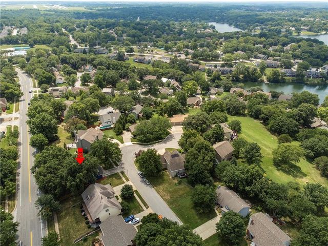 4401 NE Hoit Drive, Lee's Summit, MO 64064