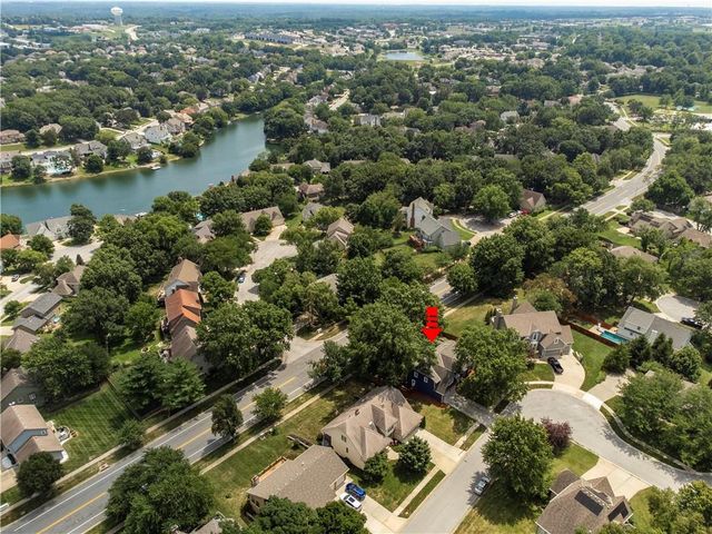 4401 NE Hoit Drive, Lee's Summit, MO 64064