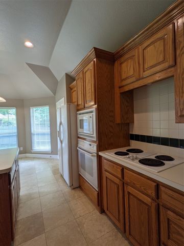 310 Chisholm Trail, Argyle, TX 76226