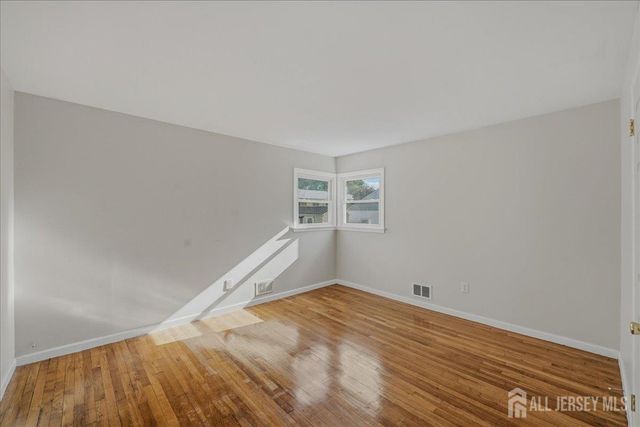 126 Orange Street, Edison, NJ 08817