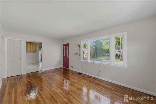126 Orange Street, Edison, NJ 08817