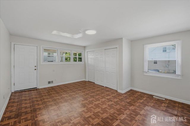 126 Orange Street, Edison, NJ 08817