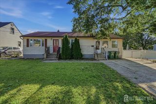 126 Orange Street, Edison, NJ 08817