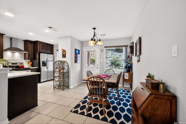 142 HARBOUR VW, Lakehills, TX 78063