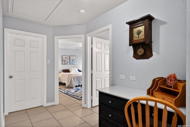 142 HARBOUR VW, Lakehills, TX 78063