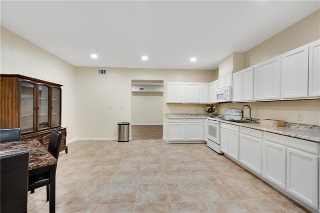 1927 Streamlet Crossing, Kennesaw, GA 30152