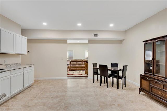 1927 Streamlet Crossing, Kennesaw, GA 30152